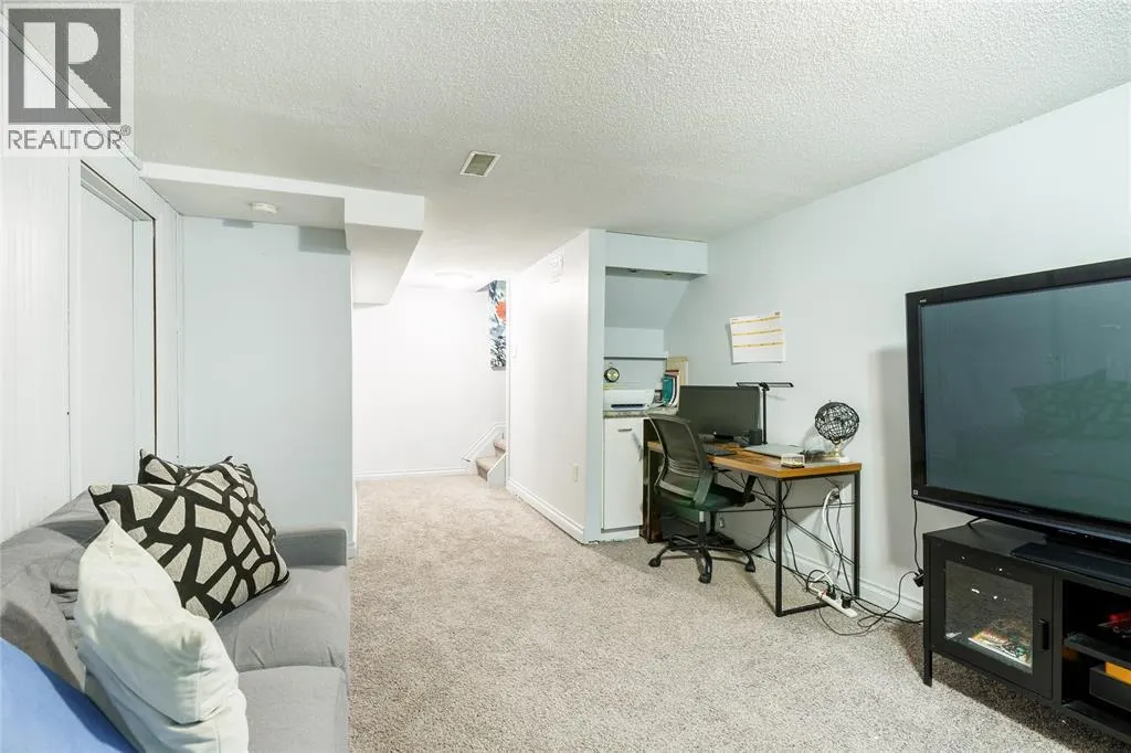 215 TRUDEAU DRIVE Unit# 77, #77