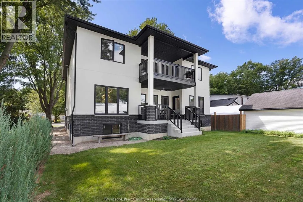 72 SCOTT DRIVE