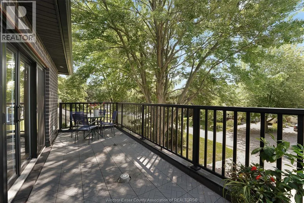 72 SCOTT DRIVE