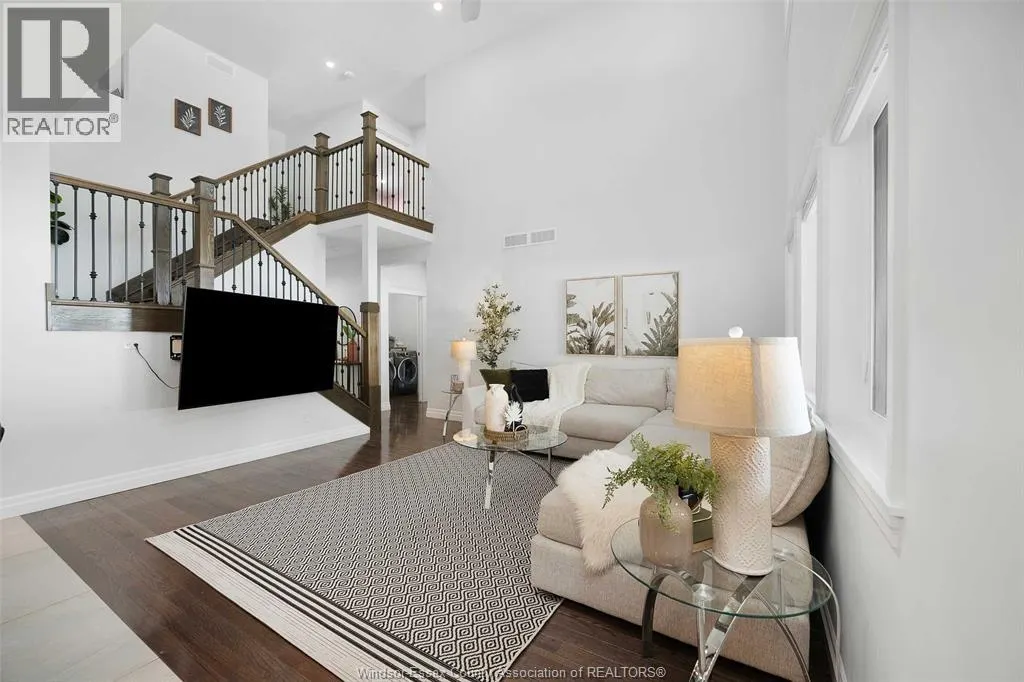 72 SCOTT DRIVE