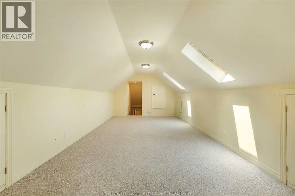 360 ANDREW CRESCENT