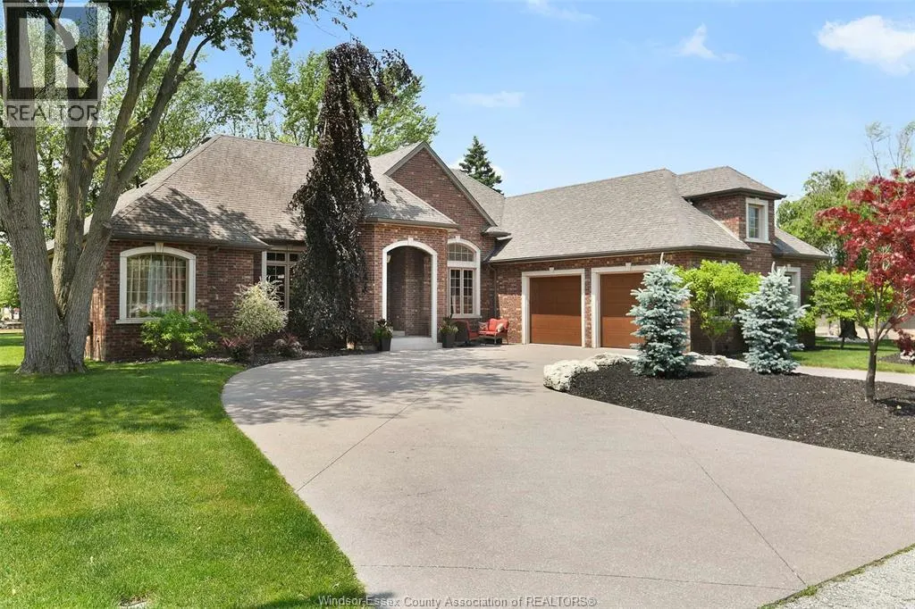 360 ANDREW CRESCENT
