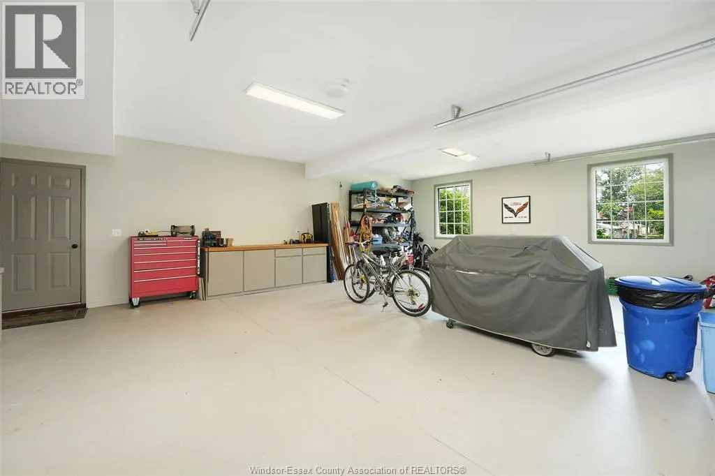 360 ANDREW CRESCENT
