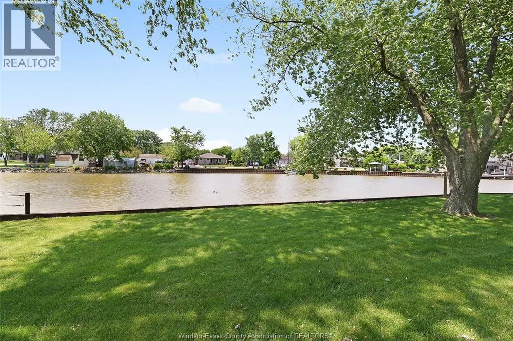360 ANDREW CRESCENT