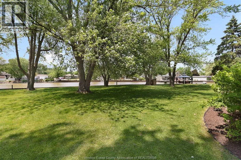 360 ANDREW CRESCENT