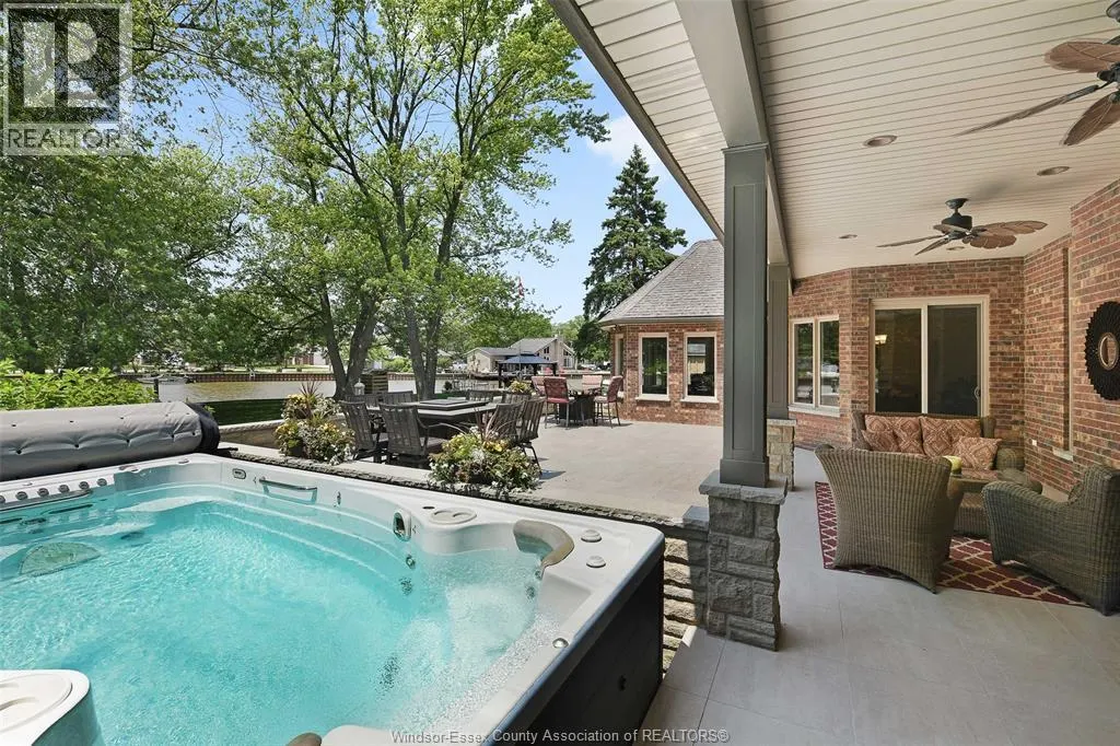 360 ANDREW CRESCENT
