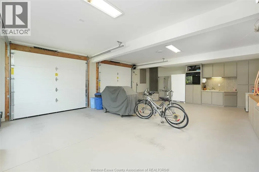 360 ANDREW CRESCENT