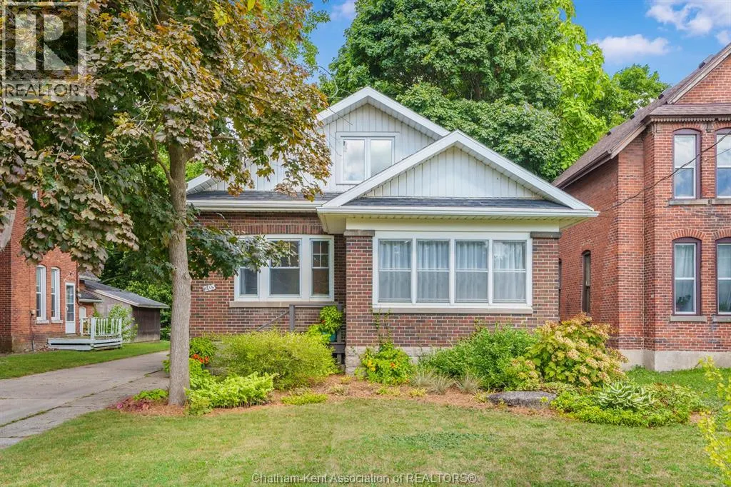 203 Talbot STREET East