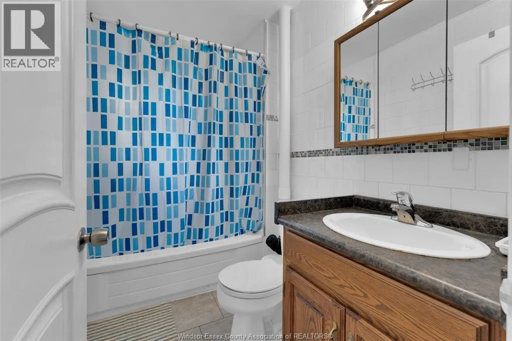 3597 BLOOMFIELD