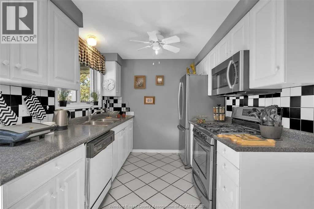 2855 FOREST GLADE DRIVE