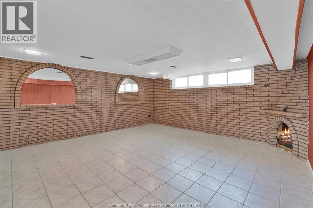 2855 FOREST GLADE DRIVE