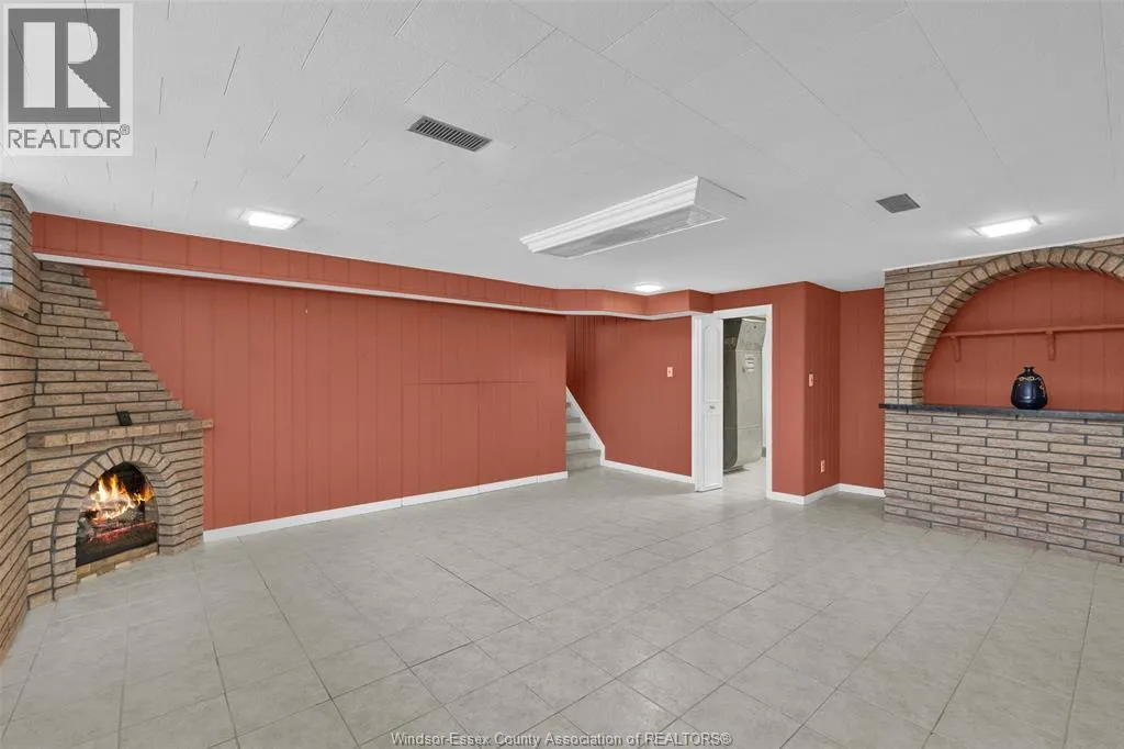 2855 FOREST GLADE DRIVE