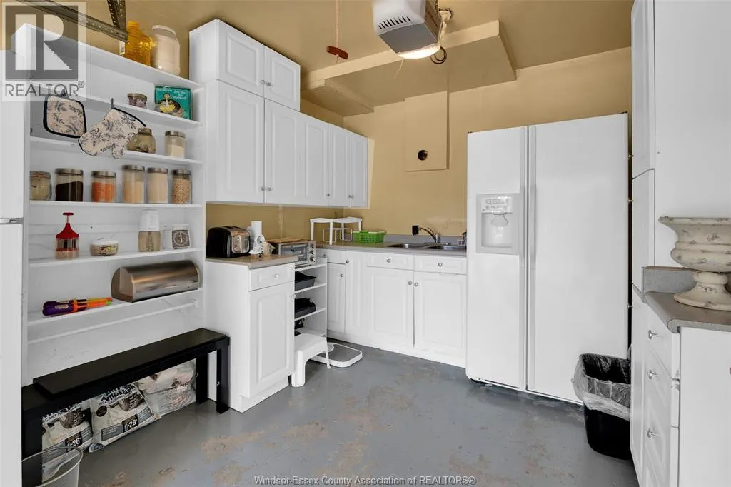 2855 FOREST GLADE DRIVE