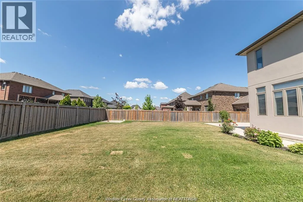 1097 CHARLOTTE CRESCENT