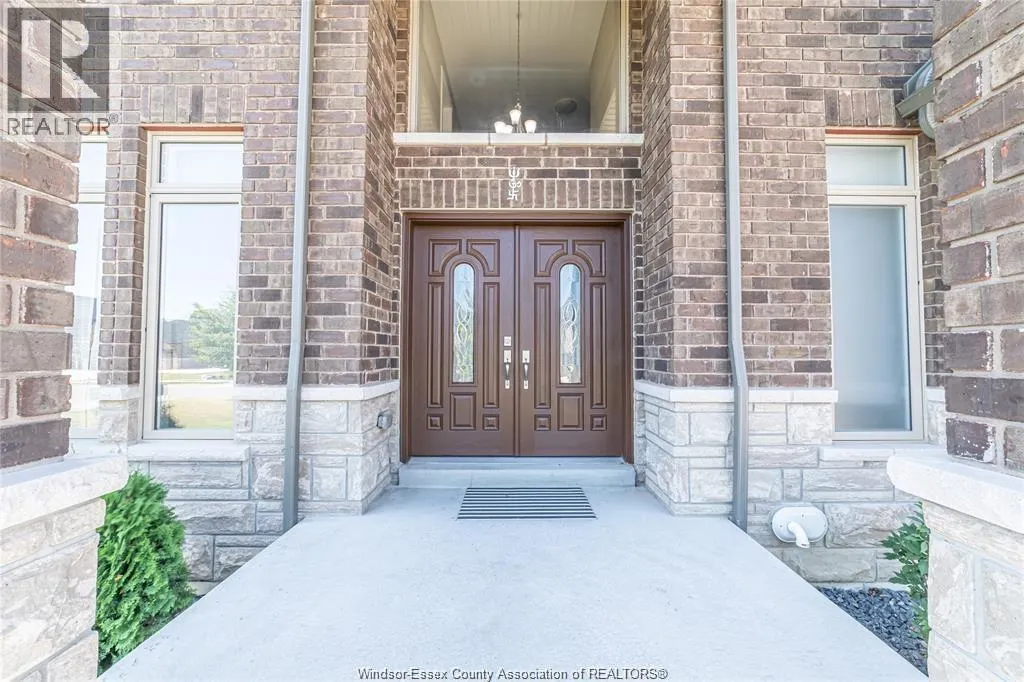 1097 CHARLOTTE CRESCENT
