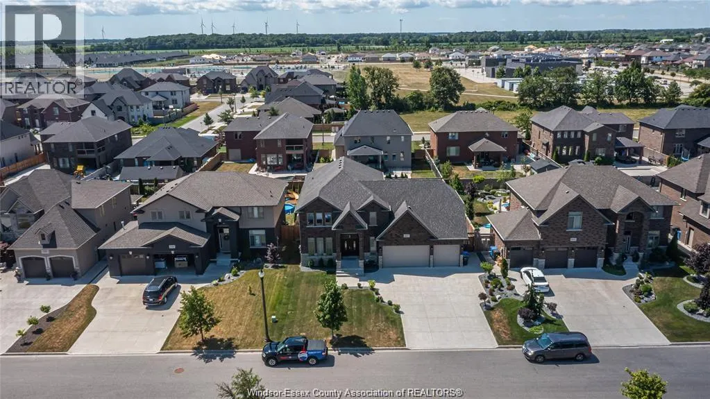 1097 CHARLOTTE CRESCENT