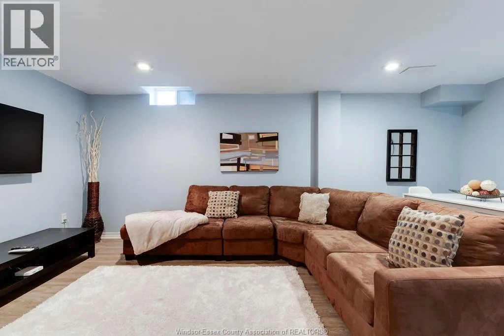 329 GERALDINE