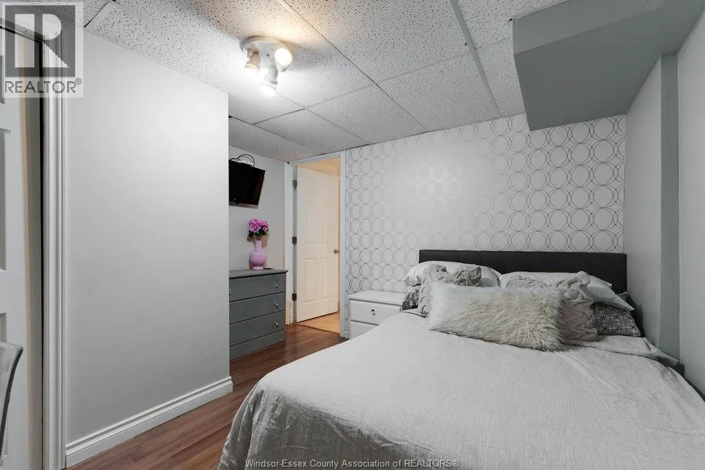 329 GERALDINE