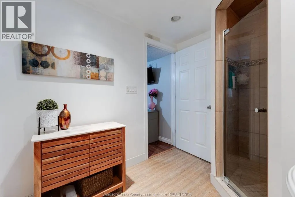 329 GERALDINE