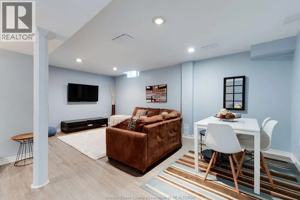329 GERALDINE