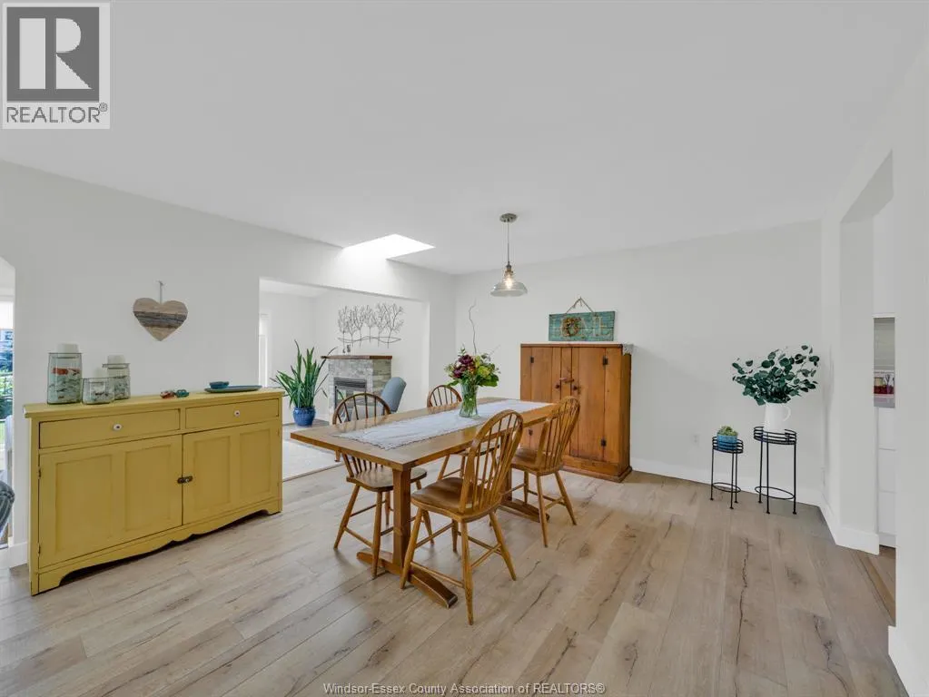 320 LAKEVIEW AVENUE