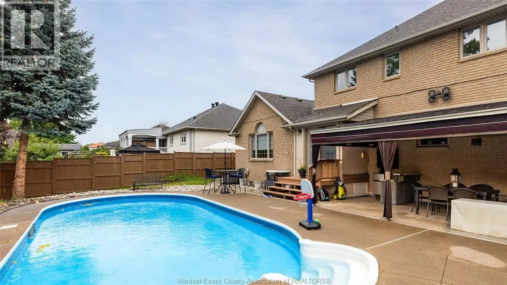 2769 LOMBARDY CRESCENT
