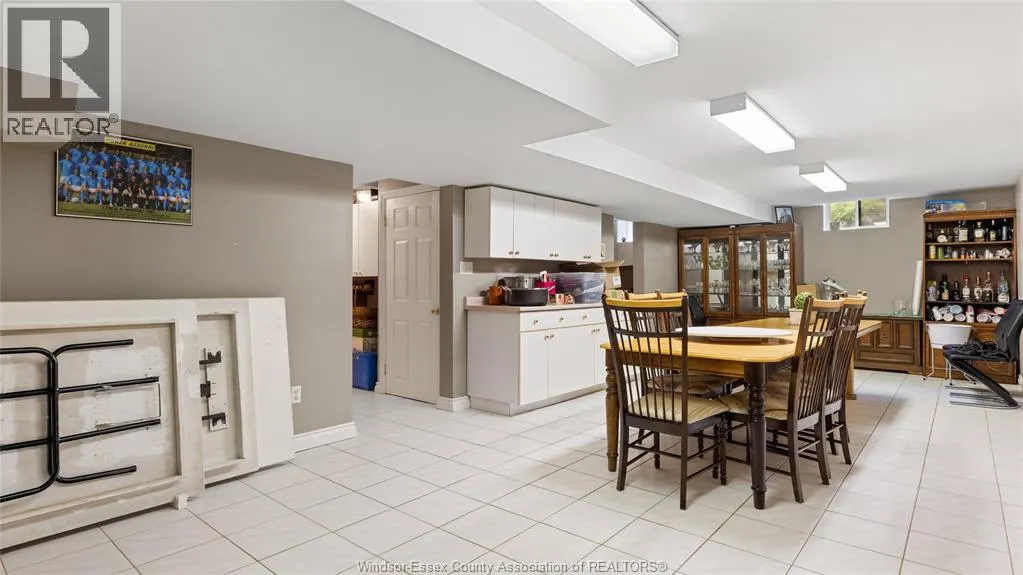 2769 LOMBARDY CRESCENT