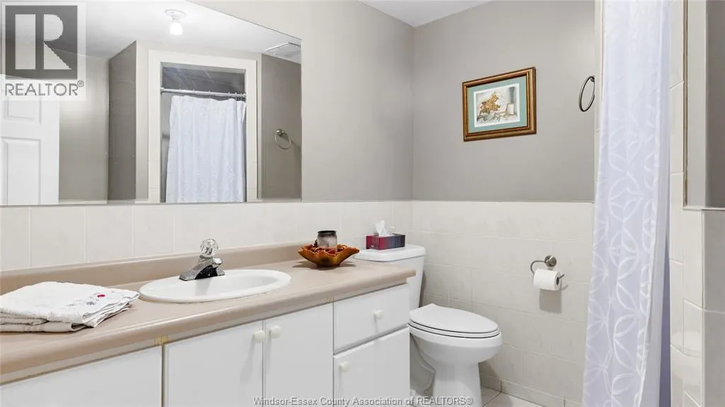 2769 LOMBARDY CRESCENT