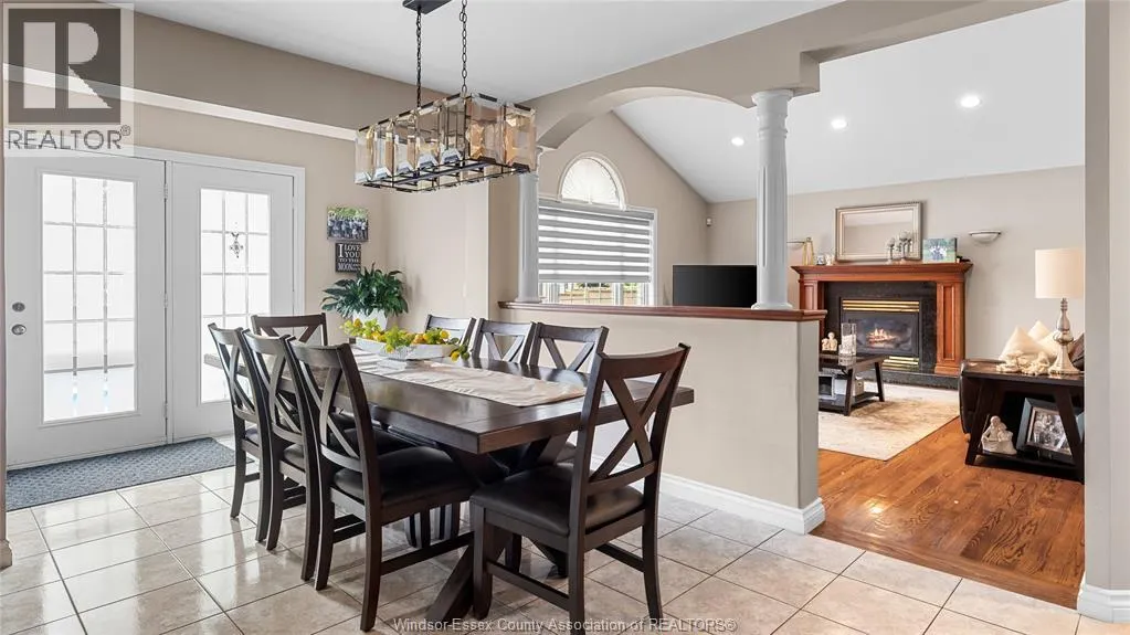 2769 LOMBARDY CRESCENT