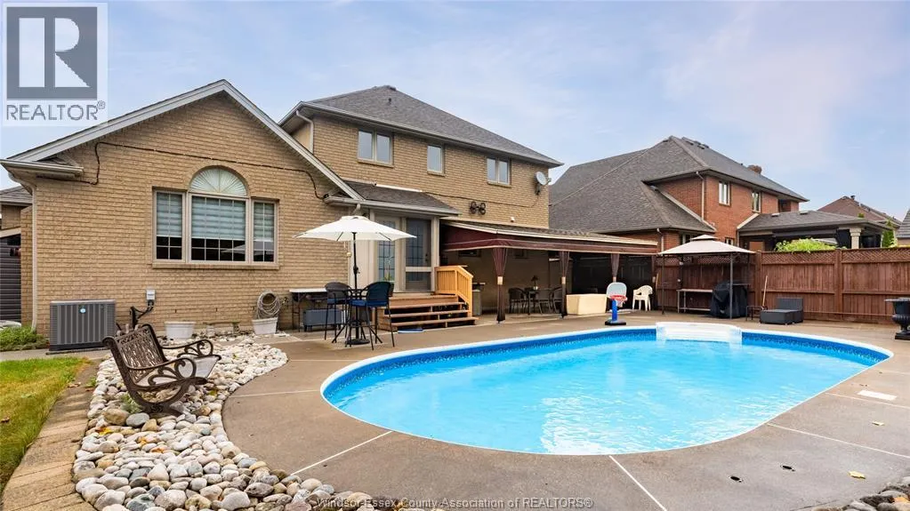 2769 LOMBARDY CRESCENT