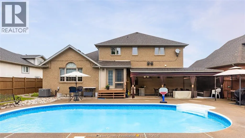 2769 LOMBARDY CRESCENT