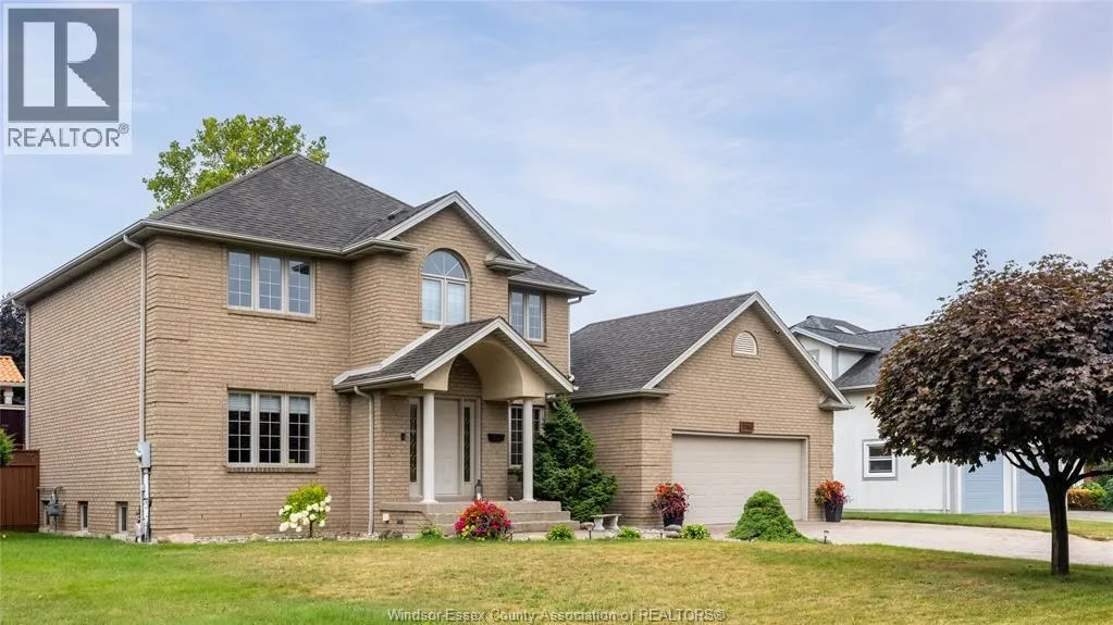 2769 LOMBARDY CRESCENT