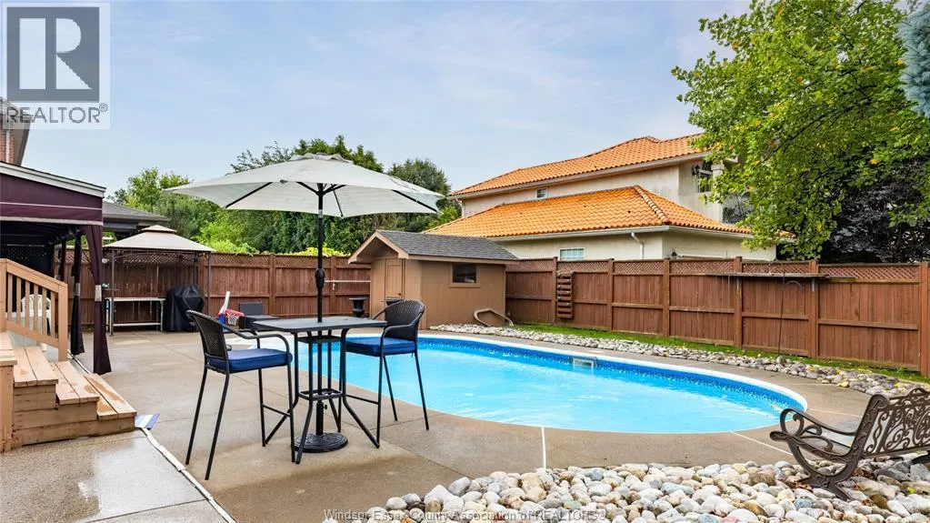 2769 LOMBARDY CRESCENT