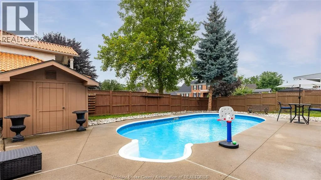 2769 LOMBARDY CRESCENT