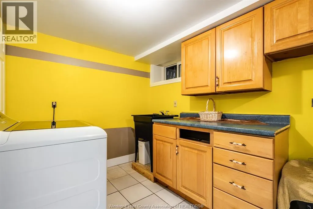 104 Danforth AVENUE