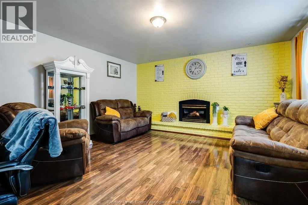 104 Danforth AVENUE