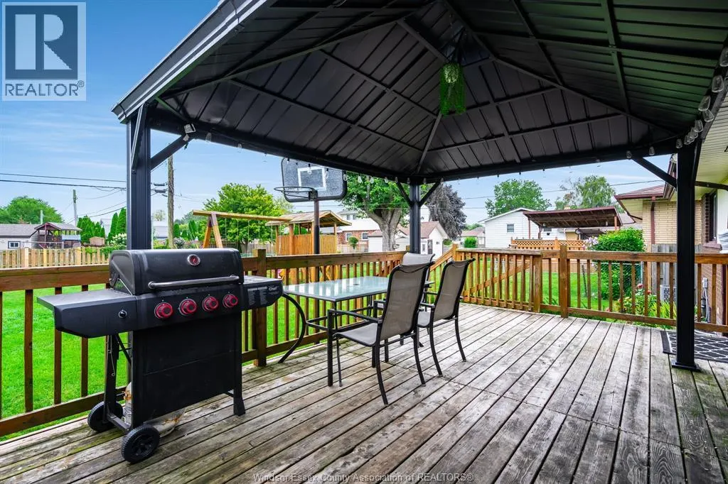 104 Danforth AVENUE
