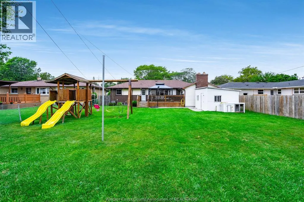 104 Danforth AVENUE