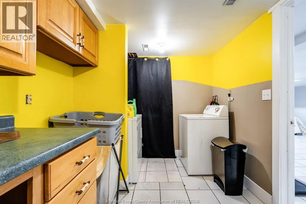 104 Danforth AVENUE