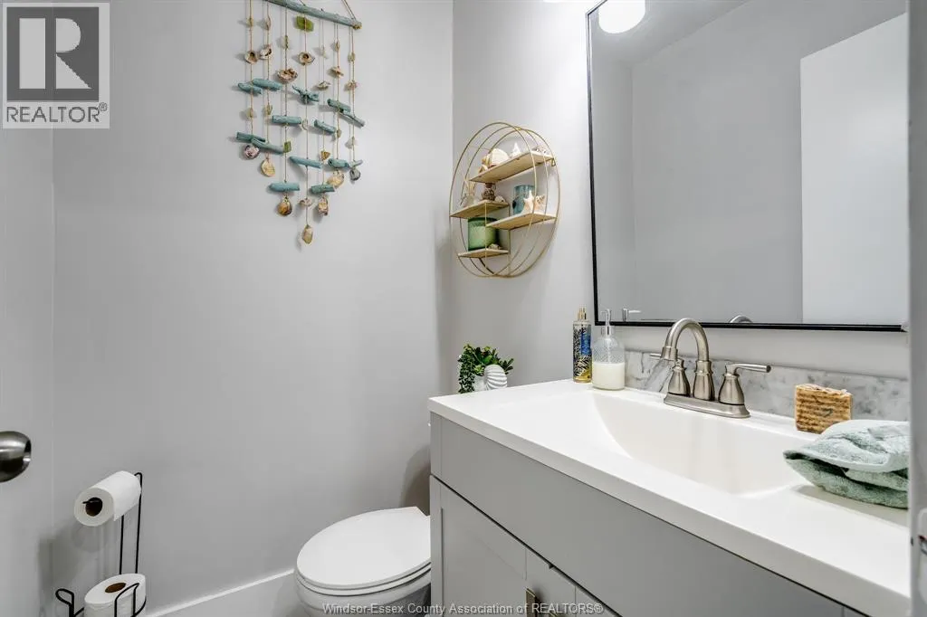 104 Danforth AVENUE