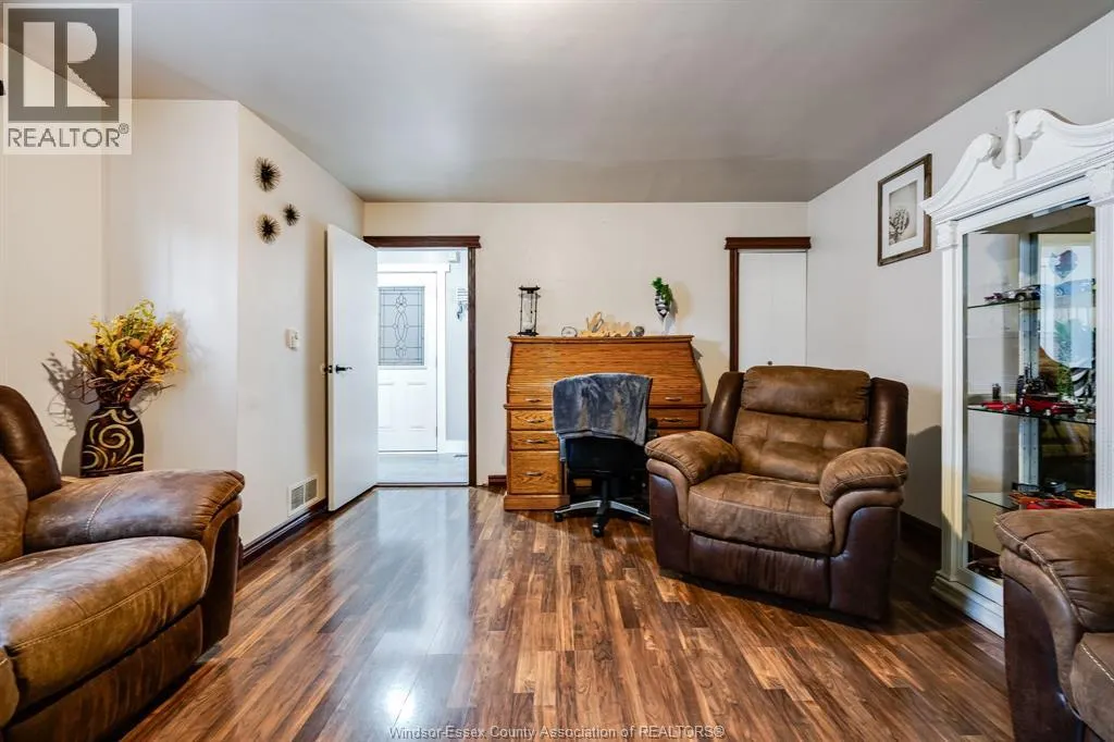 104 Danforth AVENUE