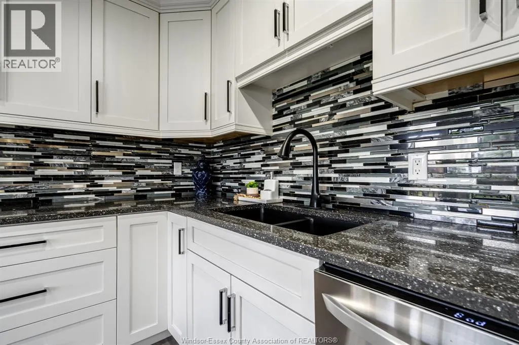 104 Danforth AVENUE