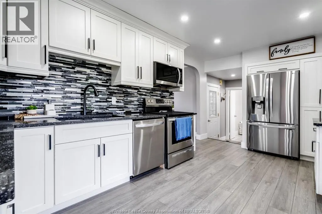 104 Danforth AVENUE