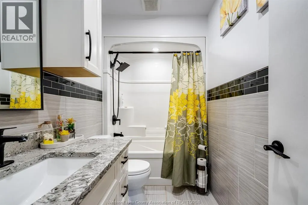104 Danforth AVENUE