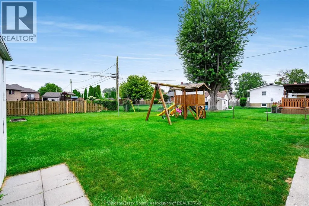 104 Danforth AVENUE