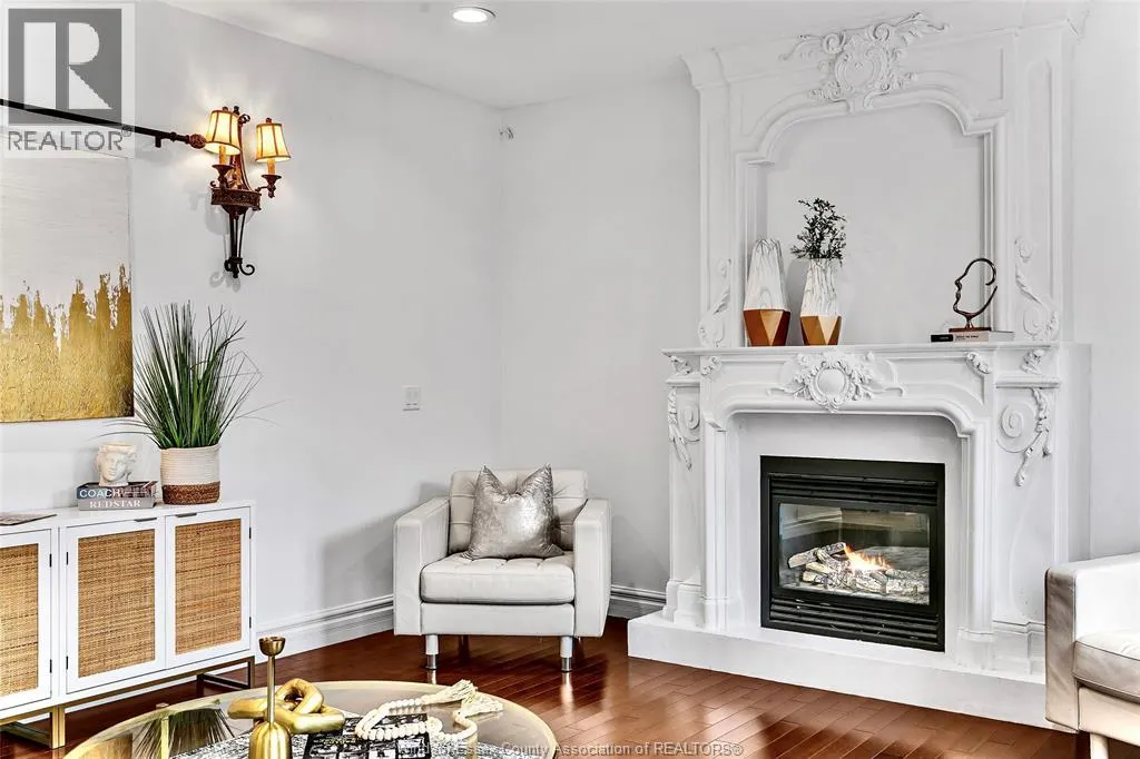 1385 MAPLE