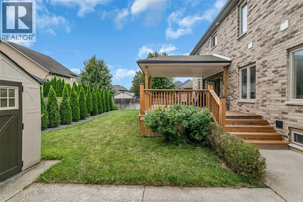 1385 MAPLE