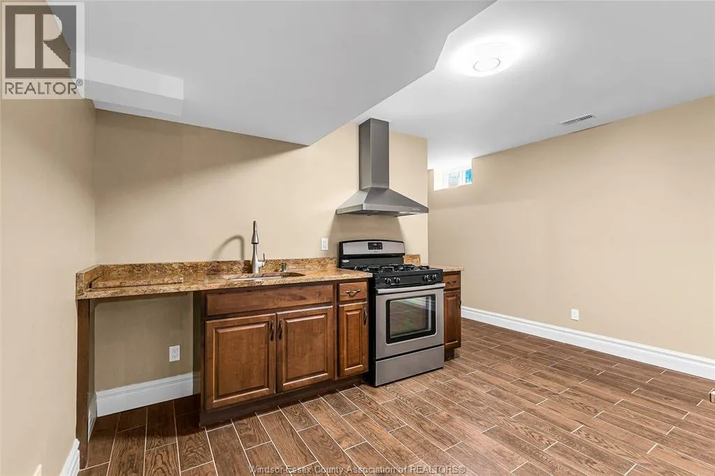 1385 MAPLE
