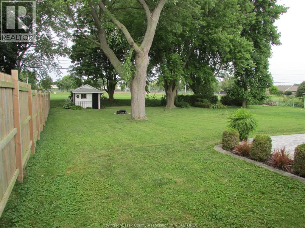 127 Danforth AVENUE