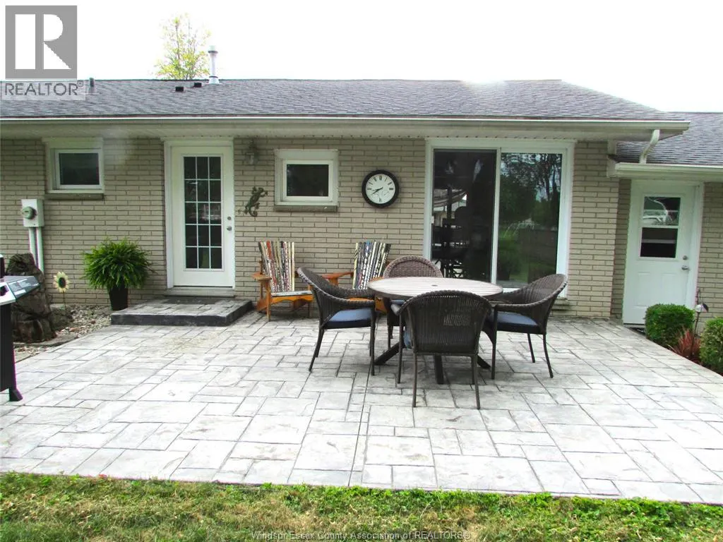 127 Danforth AVENUE